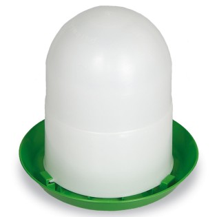 Plastové kŕmidlá